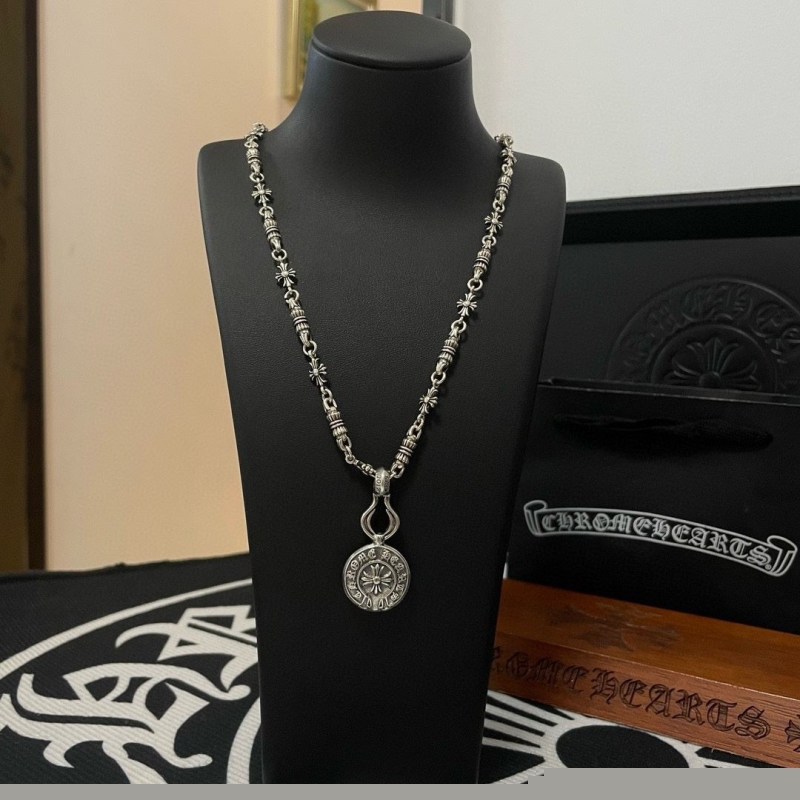Ch**me He**ts necklaces